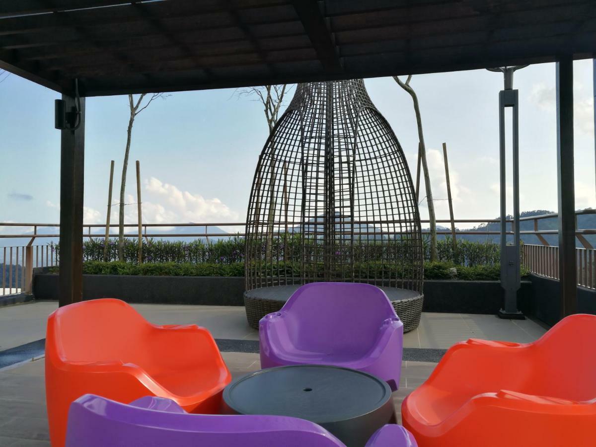 Appartamento The Tropic@Midhill Genting Resorts World Genting Esterno foto